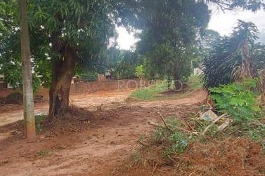 Terreno &agrave; venda - 337m&sup2; - Distrito Sumar&eacute; (Sumar&eacute;)