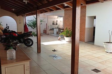 Casa &agrave; venda - 370m&sup2; - Jardim Das Am&eacute;ricas