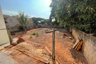 Casa &agrave; venda - 600m&sup2; - Distrito Sumar&eacute; (Sumar&eacute;)