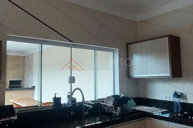 Sobrado &agrave; venda - 600m&sup2; - Jardim Ouro Branco