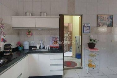 Sobrado &agrave; venda - 202m&sup2; - Centro