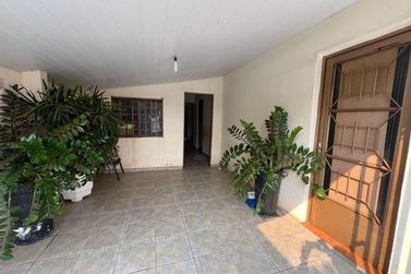 Casa &agrave; venda - Centro