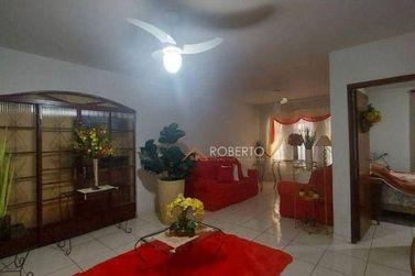 Casa &agrave; venda - 207m&sup2; - Jardim Canad&aacute;