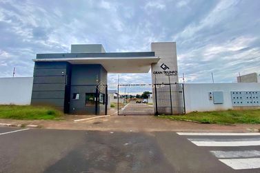 Terreno &agrave; venda - 422m&sup2; - Condom&iacute;nio Gran Triunfo