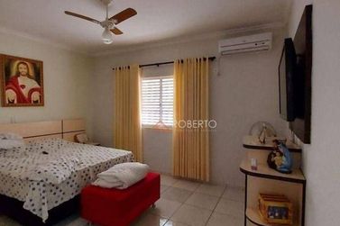 Casa &agrave; venda - 320m&sup2; - Jardim Ouro Branco