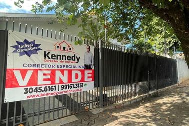 Casa &agrave; venda - Centro