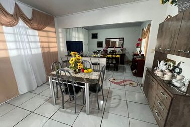 Casa &agrave; venda - 300m&sup2; - Distrito Sumar&eacute; (Sumar&eacute;)