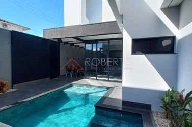 Casa &agrave; venda - 390m&sup2; - MONTE CRISTO