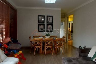Casa &agrave; venda - 388m&sup2; - Centro