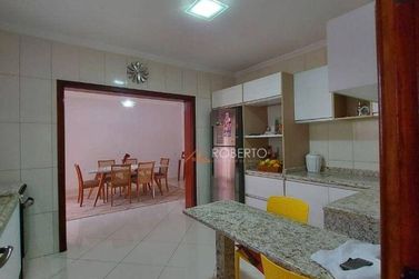 Casa &agrave; venda - 214m&sup2; - Jardim S&atilde;o Jo&atilde;o