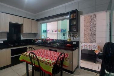 Sobrado &agrave; venda - 200m&sup2; - Jardim Canad&aacute;
