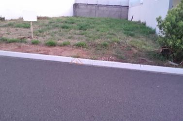 Terreno &agrave; venda - 360m&sup2; - MONTE CRISTO