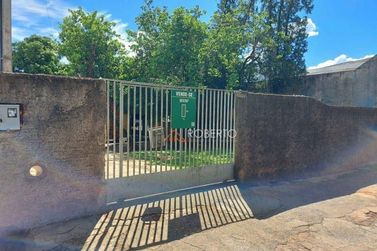 Terreno &agrave; venda - 900m&sup2; - Centro