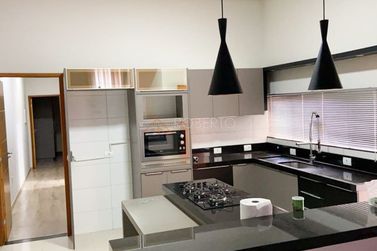 Casa &agrave; venda - 180m&sup2; - Jardim das Na&ccedil;&otilde;es