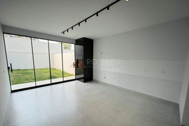 Casa &agrave; venda - 225m&sup2; - Jardim O&aacute;sis