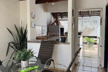 Casa &agrave; venda - 297m&sup2; - Jardim S&atilde;o Jo&atilde;o
