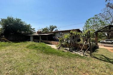 Ch&aacute;cara &agrave; venda - Vila Oper&aacute;ria