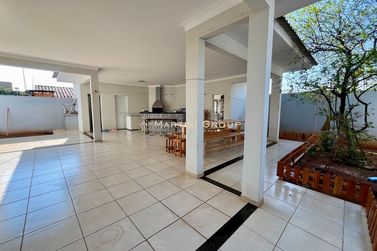 Casa &agrave; venda - 273m&sup2; - Jardim Paulista