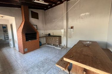 Casa &agrave; venda - 416m&sup2; - Centro