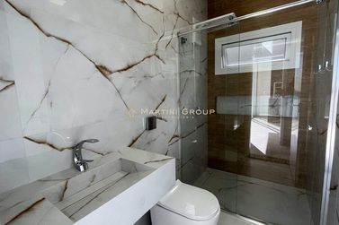 Casa &agrave; venda - 210m&sup2; - Condom&iacute;nio San Lorenzo