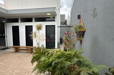 Casa &agrave; venda - 300m&sup2; - Jardim O&aacute;sis