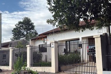 Casa &agrave; venda - 303m&sup2; - Conjunto Habitacional Sumar&eacute; (Sumar&eacute;)