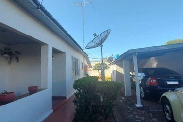 Casa &agrave; venda - 240m&sup2; - Centro