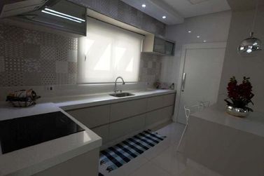 Casa &agrave; venda - 405m&sup2; - Zona 4