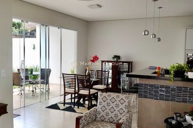 Casa &agrave; venda - 134m&sup2; - Condom&iacute;nio Arauc&aacute;ria
