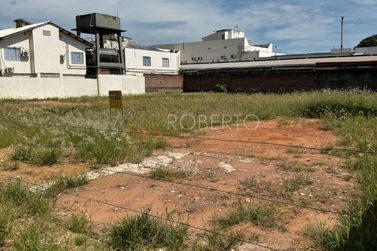 Terreno &agrave; venda - 1500m&sup2; - Centro
