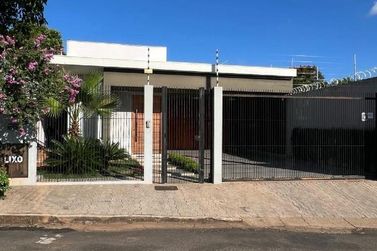 Casa &agrave; venda - 210m&sup2; - Jardim Videira