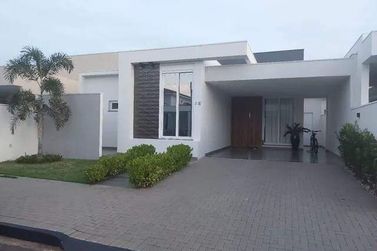 Casa &agrave; venda - 175m&sup2; - Condom&iacute;nio San Lorenzo