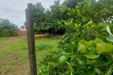 Ch&aacute;cara &agrave; venda - 2500m&sup2; - Jardim Morada do Sol