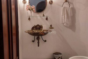 Casa &agrave; venda - 338m&sup2; - Centro