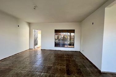 Casa &agrave; venda - 286m&sup2; - Jardim Ouro Branco