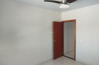 Casa &agrave; venda - 102m&sup2; - Jardim Simone
