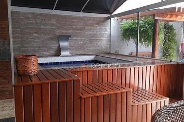 Casa &agrave; venda - 260m&sup2; - Jardim Igua&ccedil;u