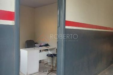 Sal&atilde;o Comercial &agrave; venda - 355m&sup2; - Jardim Curitiba