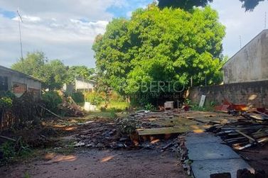 Terreno &agrave; venda - 480m&sup2; - Jardim Ip&ecirc;