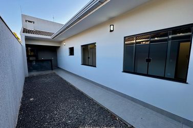 Casa &agrave; venda - 128m&sup2; - Jardim Ouro Branco