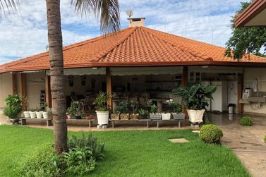 Casa &agrave; venda - 361m&sup2; - Jardim Santos Dumont