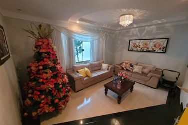 Casa &agrave; venda - 302m&sup2; - Centro