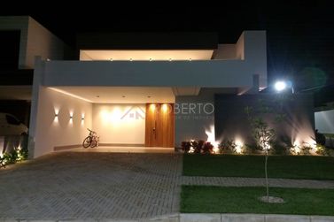 Casa &agrave; venda - 390m&sup2; - MONTE CRISTO