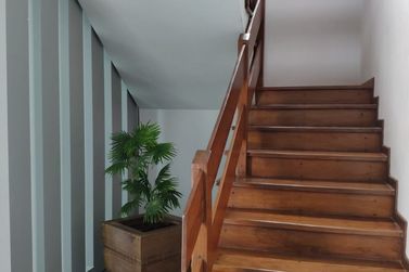 Casa &agrave; venda - 300m&sup2; - Centro