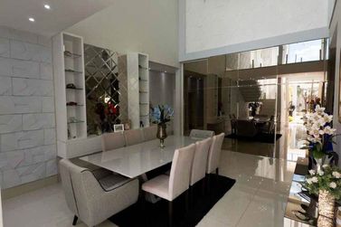 Casa &agrave; venda - 405m&sup2; - Zona 4