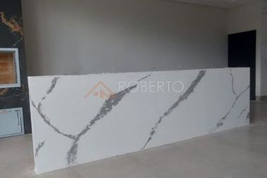 Casa &agrave; venda - 360m&sup2; - MONTE CRISTO