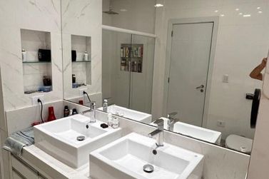 Casa &agrave; venda - 450m&sup2; - Condom&iacute;nio Mont Blanc