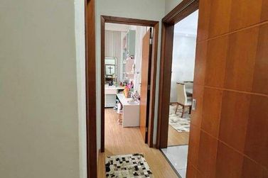 Casa &agrave; venda - 210m&sup2; - Jardim Videira