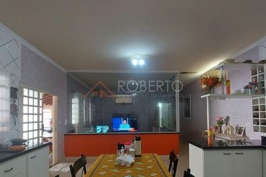 Casa &agrave; venda - 675m&sup2; - Jardim Novo Ouro Branco