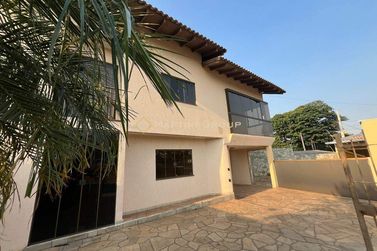 Casa para alugar - 174m&sup2; - Jardim Ouro Branco